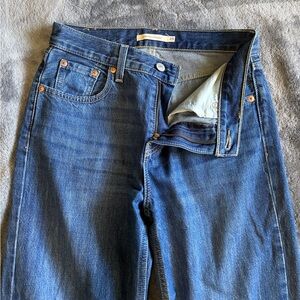 Levi’s Low Pro Straight Jeans